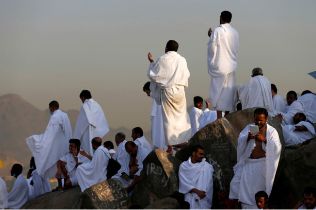 Afghan Senate Against  Politicizing Hajj Pilgrimage